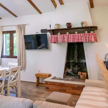 2 Bedroom Gorgeous In *